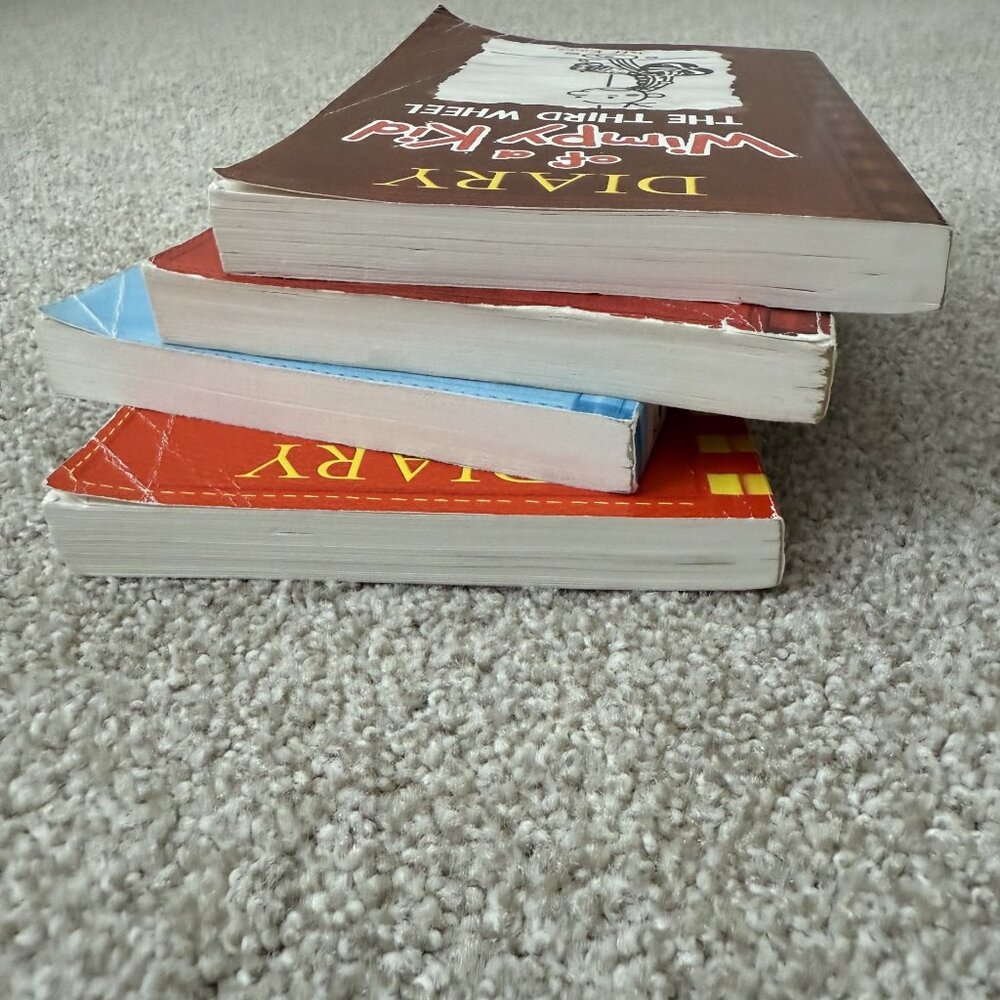 Bundle of 4 Wimpy Kid Paperback Books - Picture 5 of 6